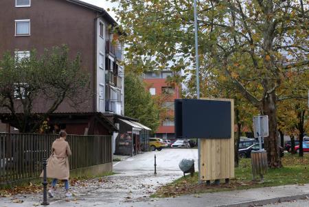 NOVE OGLASNE TABLE 15 FOTO LJUBO VUKELIČ